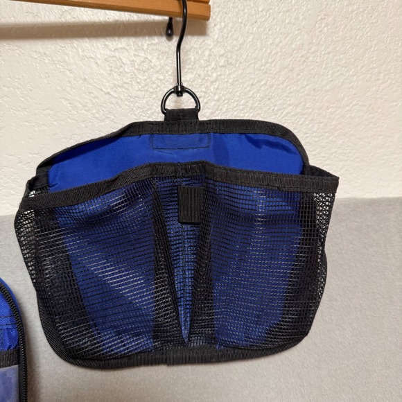 L.L. Bean Travel Toiletry Cosmetic Pack Bag - Picture 2 of 16